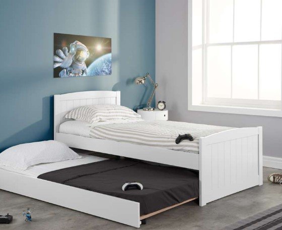 Pull out bed, bedframe